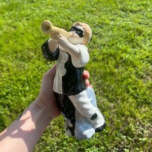 Vintage Collectibe ENESCO Pierrot Clown Jester Trumpet Ceramic Figurine 1984